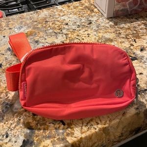 Everywhere belt bag brand new
